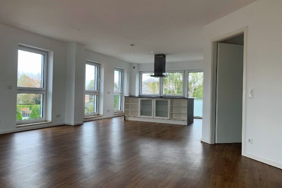 Hochwertige DG-Wohnung mit Aufzug und Balkon im modernen Wohnhaus in 41334 Nettetal-Lobberich!