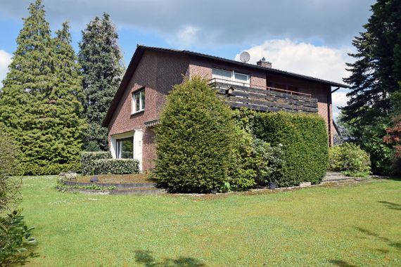 Großes Einfamilienhaus mit traumhaften Grundstück (ggf. Baulandqualität) in Nettetal-Kaldenkirchen
